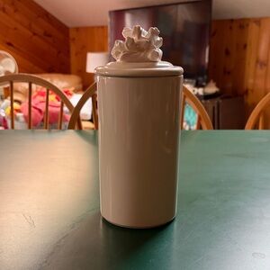 Pier 1 Made in Japan White Ceramic Canister with Sculpted Lid